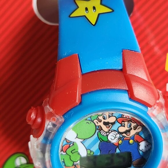 Super Mario LED watch. Blinking lights. Giftable - Picture 4 of 6